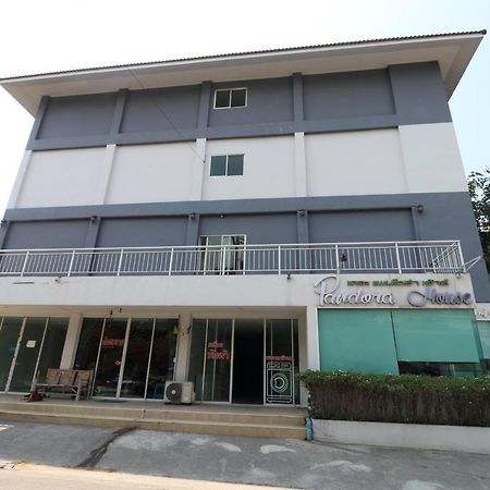 Hotel Oyo 75389 Pandora House Pattaya Exterior foto