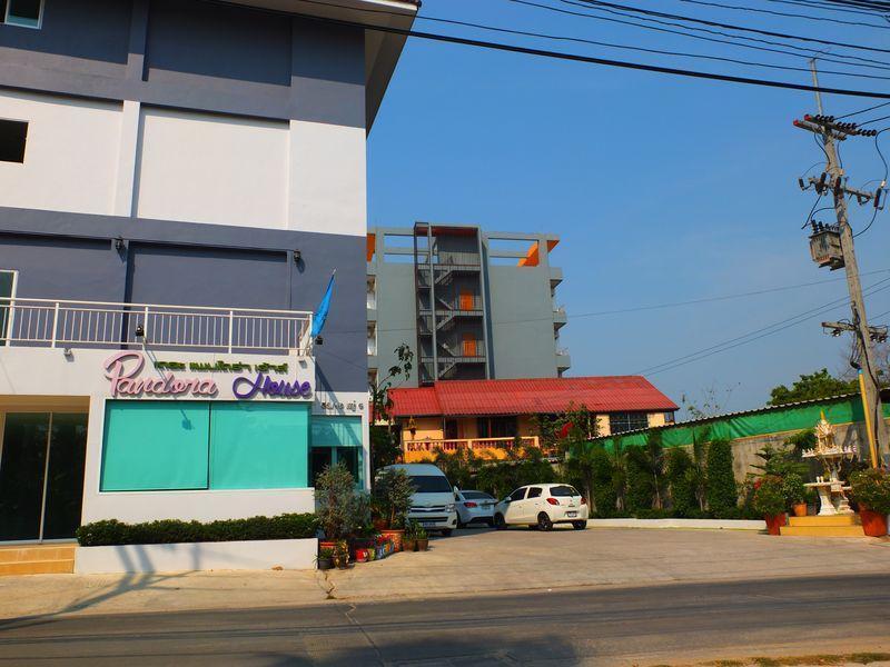 Hotel Oyo 75389 Pandora House Pattaya Exterior foto