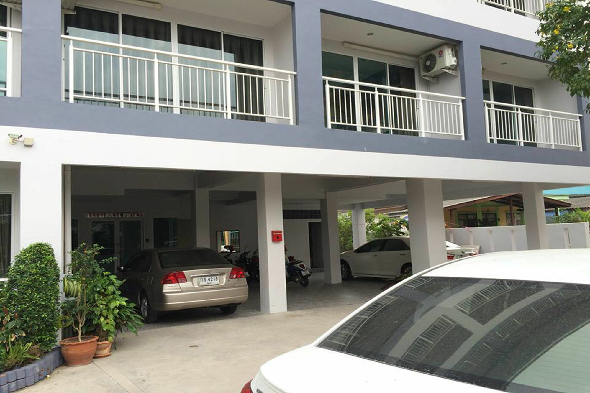 Hotel Oyo 75389 Pandora House Pattaya Exterior foto